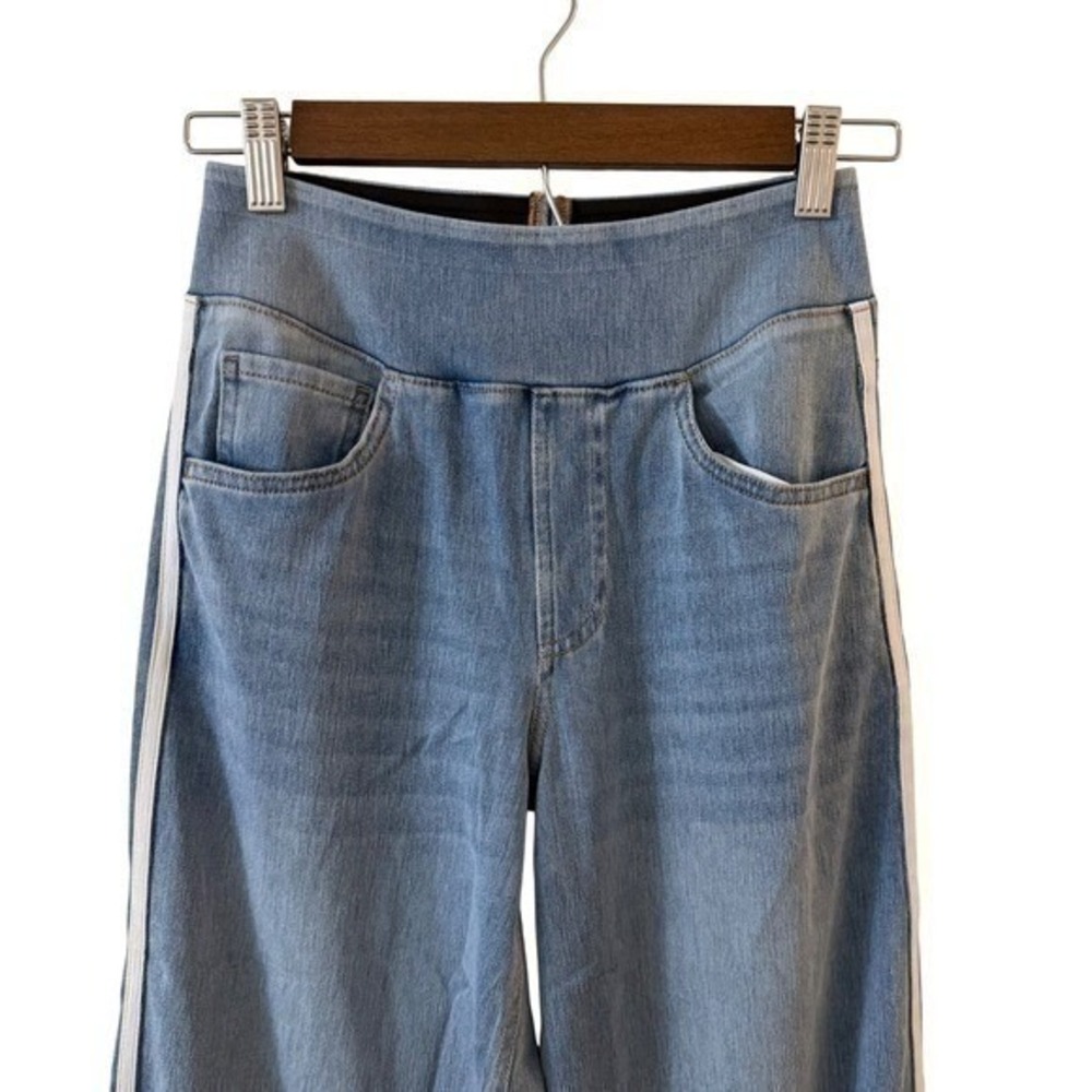 Halara Flex High Waisted Stripe Wide Leg Jeans light blue size Pullon large NWT - Picture 5 of 12